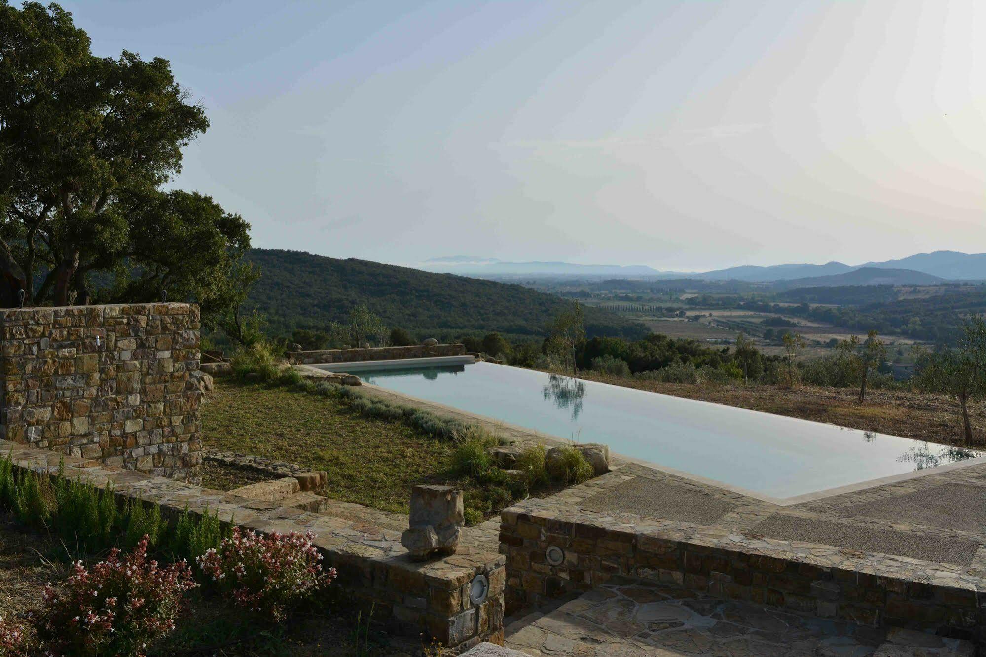 马萨马里蒂马Borgo Le Moraiole别墅 外观 照片